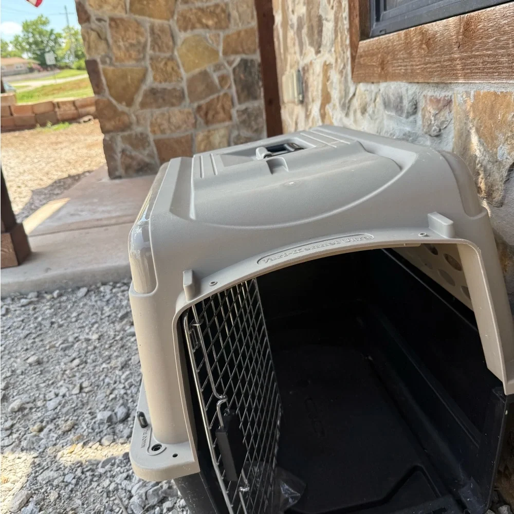 Two-Tone Pet Carrier